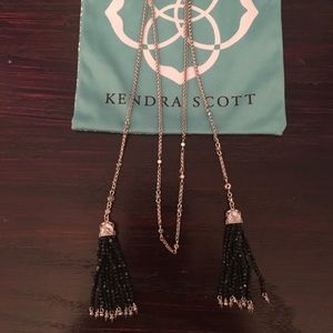 Monique Lariat Necklace In Black Pearl